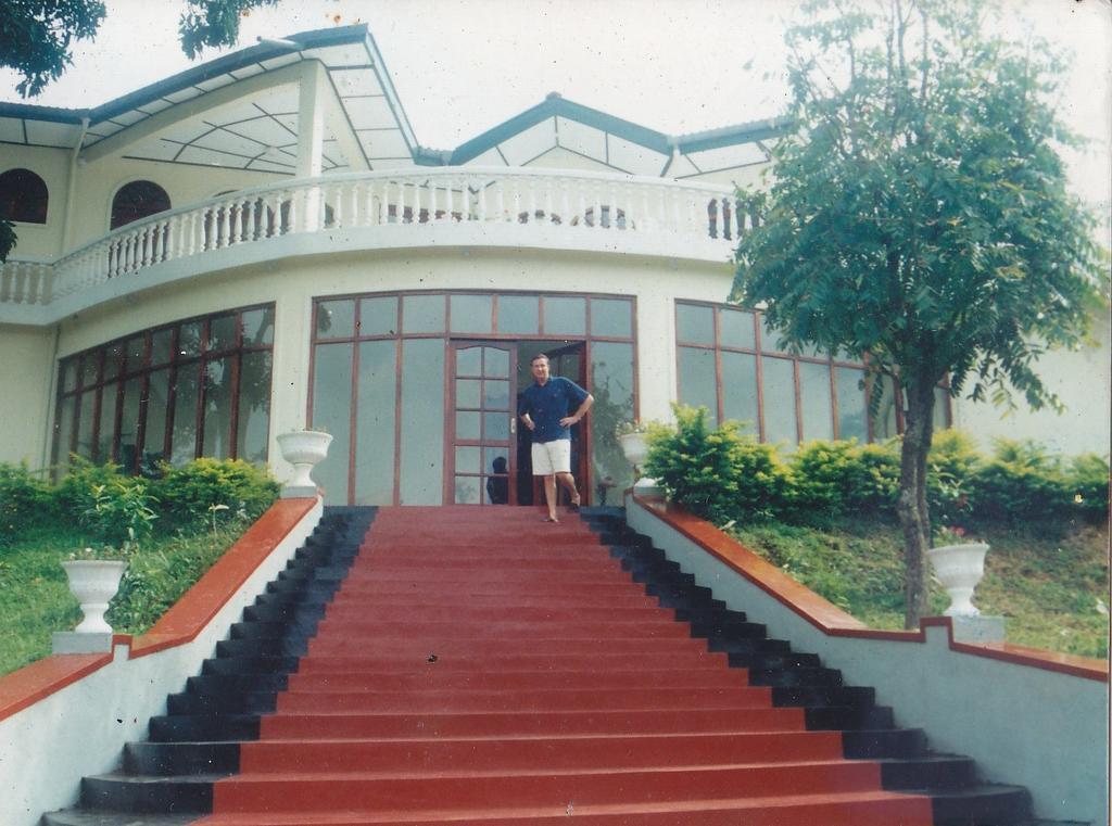 Royal Mount Hotel 康提 外观 照片
